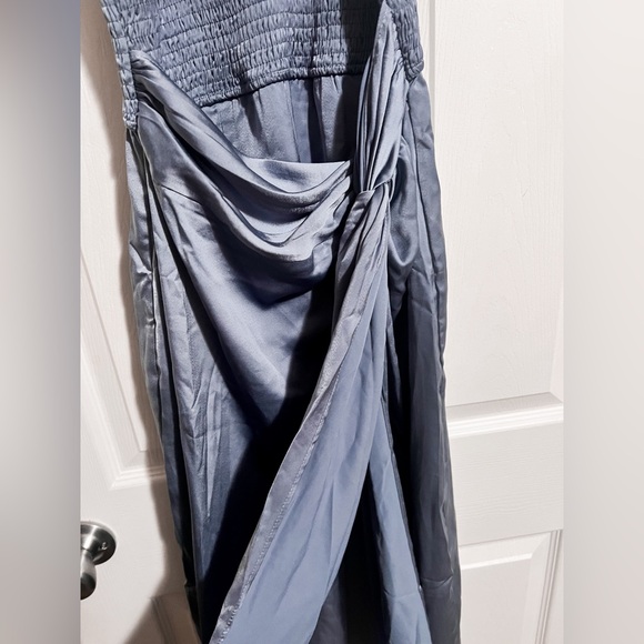 Dress - Picture 4 of 6